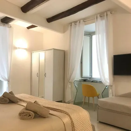 Plebiscito Apartment Naples